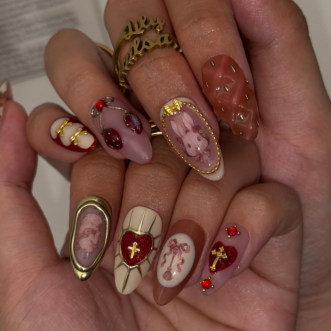 3D cute strawberry and bunny press on nails with pearl accents, heart charms, metallic gold bows, and vintage art details — luxury handmade press on nails, premium custom nail art, cute Japanese nail design, false nails, fake nails, pressons — perfect for birthdays, gifts, cosplay, or kawaii fashion lovers.