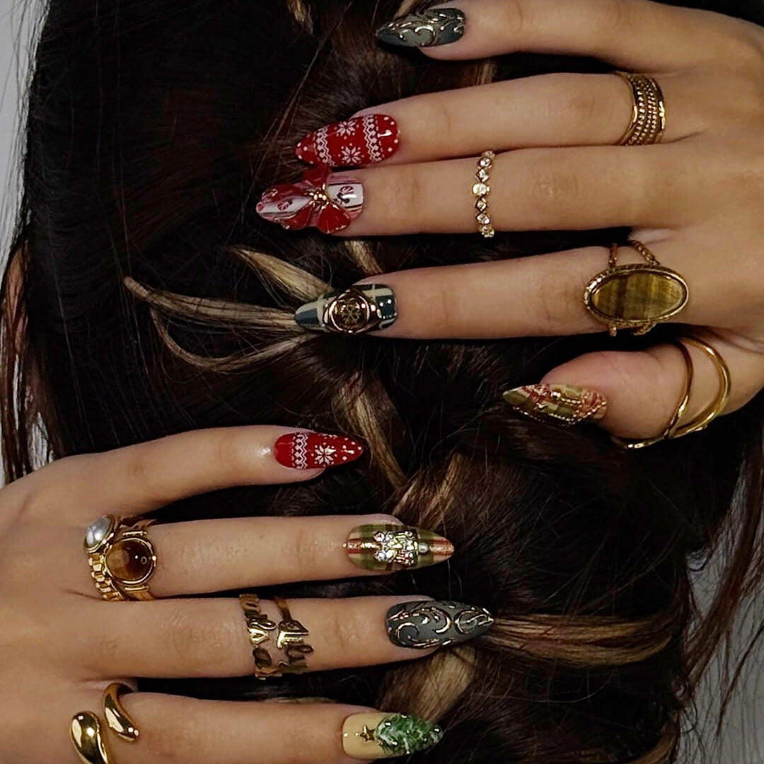 3D maximalist Christmas press-on nails with plaid, ornaments, snowflakes, and bows in red, green, and gold — handmade nail art, luxury press-on nails, reusable false nails, perfect for holiday glam or festive gifts.