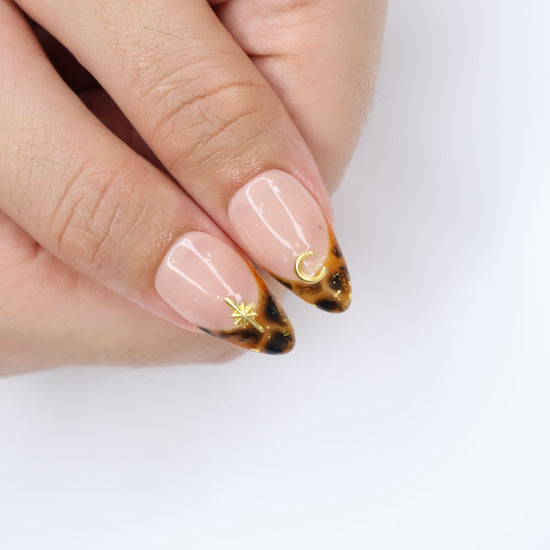 tortoise-shell handmade press on nails - Celestial Timeless made by lilynailsart brown press on nails nails art lilly nails lily nails Press-on nails for parties
Press-on nails for concerts
Press-on nails for birthdays
Press-on nails for work
Press-on nails for everyday wear
How to apply press-on nails
How to remove press-on nails
Best way to apply press-on nails
Press-on nails with adhesive tabs