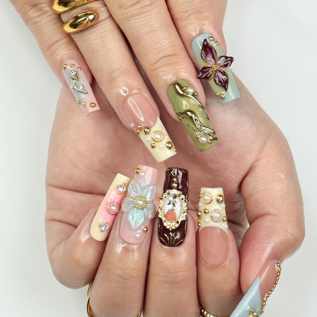 3D maximalist luxury press on nails with vintage floral charms, star and pearl embellishments, baroque frame, and pastel tones — handmade gel nails, false nails, elegant nail art design, perfect for weddings, parties, birthday, holiday , vacation