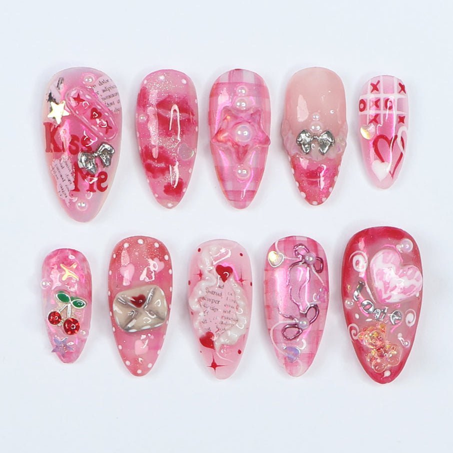 Kiss Me XO | Handmade Press On Nails by lilynailsart.co – LILY