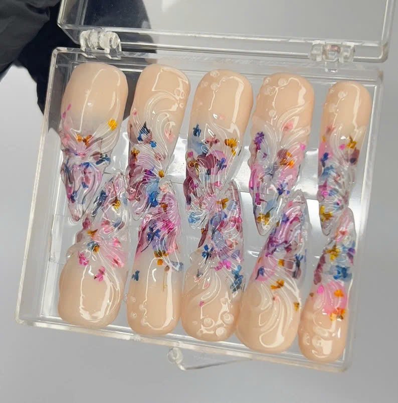 gorgeous press on nail color swirls press on nail flowers butterflies press on nails nail art nail set nails set