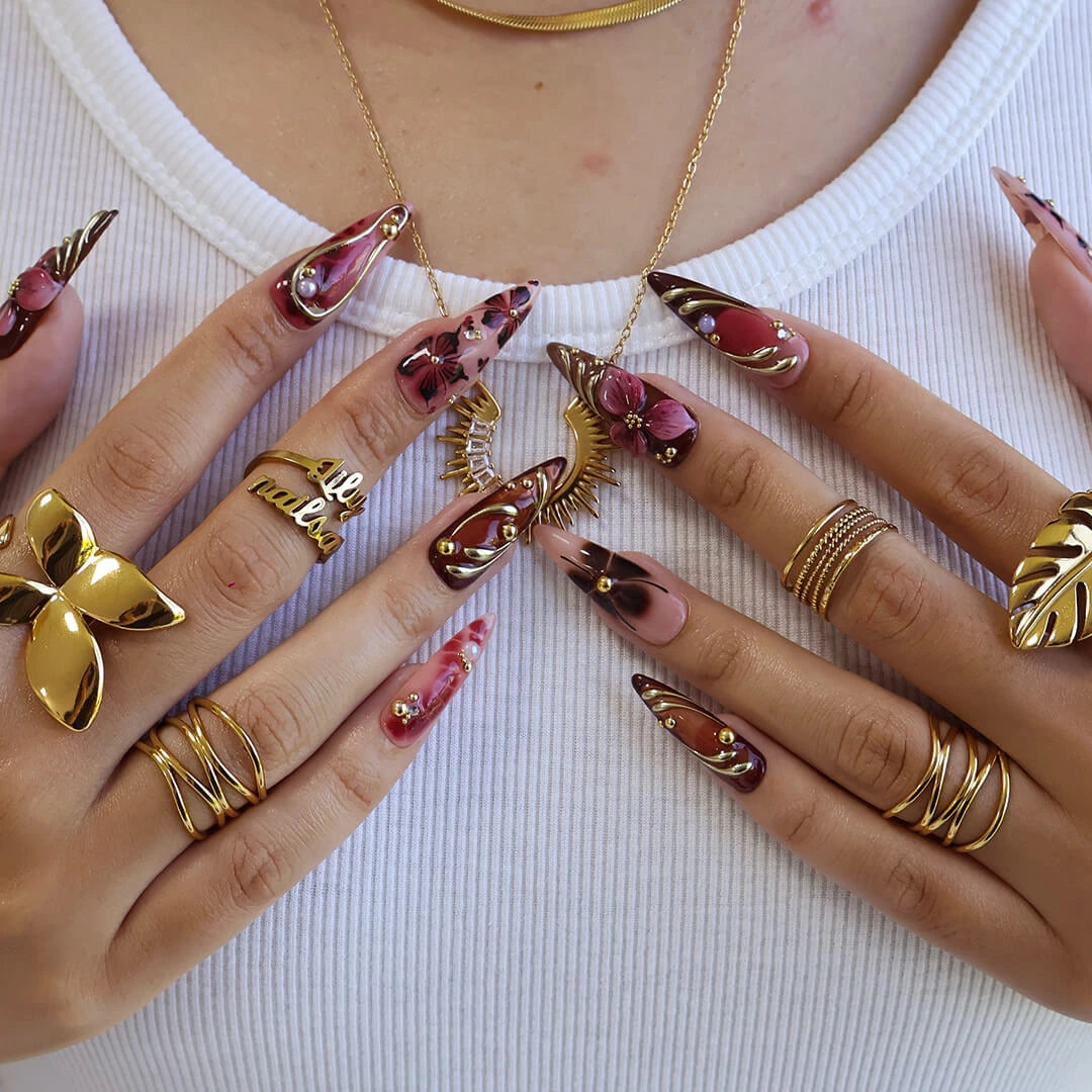 HOW TO APPLY  & REMOVE YOUR NAILS