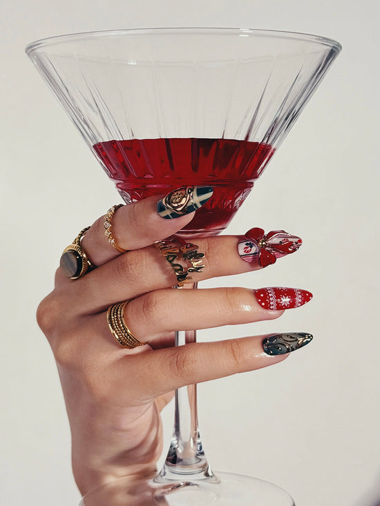 3D maximalist Christmas press-on nails with plaid, ornaments, snowflakes, and bows in red, green, and gold — handmade nail art, luxury press-on nails, reusable false nails, perfect for holiday glam or festive gifts.