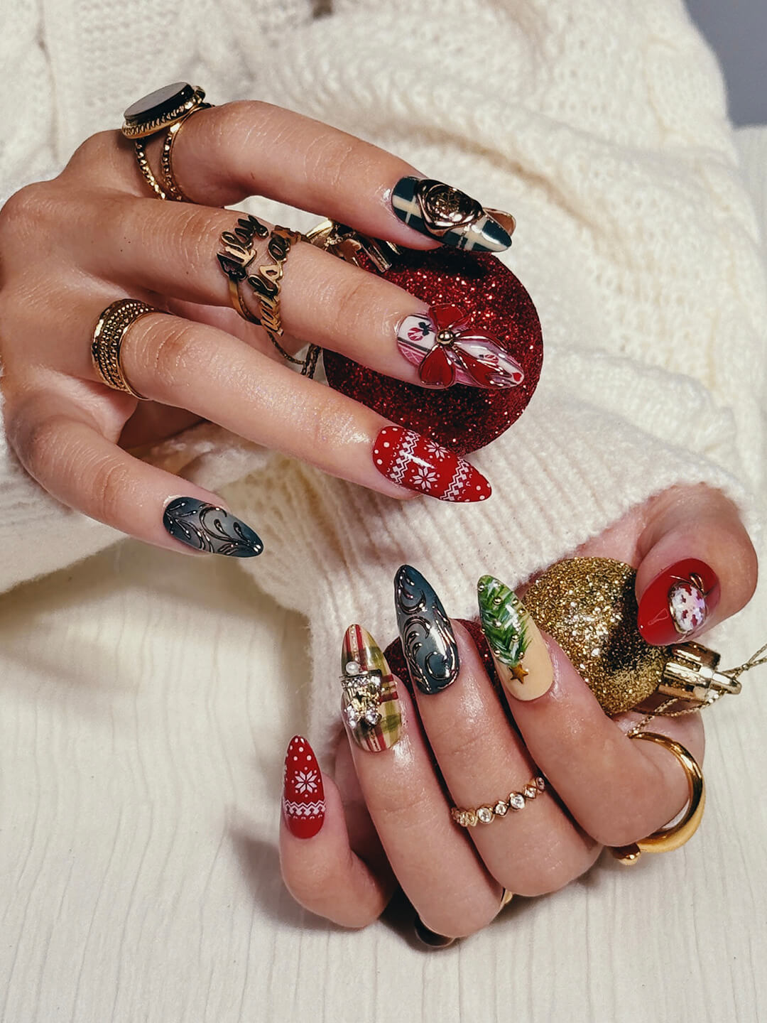 3D maximalist Christmas press-on nails with plaid, ornaments, snowflakes, and bows in red, green, and gold — handmade nail art, luxury press-on nails, reusable false nails, perfect for holiday glam or festive gifts.