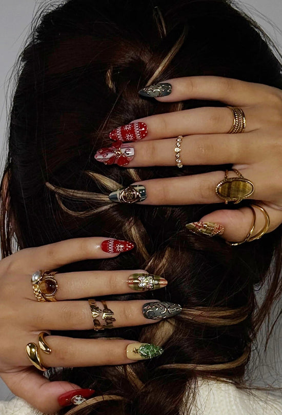 3D maximalist Christmas press-on nails with plaid, ornaments, snowflakes, and bows in red, green, and gold — handmade nail art, luxury press-on nails, reusable false nails, perfect for holiday glam or festive gifts.