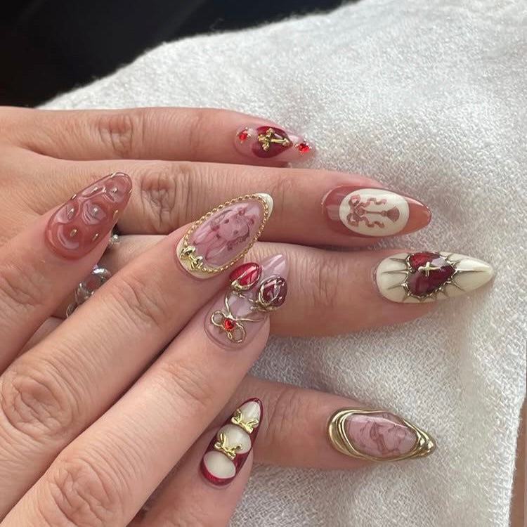 3D cute strawberry and bunny press on nails with pearl accents, heart charms, metallic gold bows, and vintage art details — luxury handmade press on nails, premium custom nail art, cute Japanese nail design, false nails, fake nails, pressons — perfect for birthdays, gifts, cosplay, or kawaii fashion lovers.