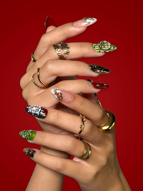 3D Christmas press on nails design in red, green and gold, featuring pearls, snowflakes, wreaths, and bauble charms — luxury holiday fake nails, handmade festive nail art, perfect for Christmas events, winter glam, or as a gift for her.
