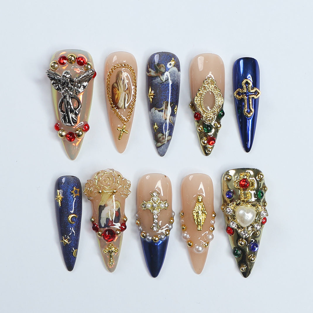 CHRISTMAS NAILS