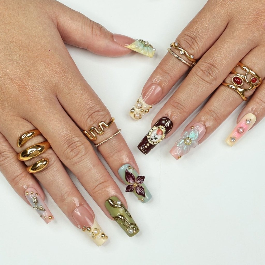 3D maximalist luxury press on nails with vintage floral charms, star and pearl embellishments, baroque frame, and pastel tones — handmade gel nails, false nails, elegant nail art design, perfect for weddings, parties, birthday, holiday , vacation