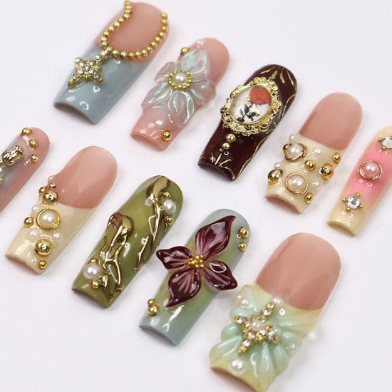 3D maximalist luxury press on nails with vintage floral charms, star and pearl embellishments, baroque frame, and pastel tones — handmade gel nails, false nails, elegant nail art design, perfect for weddings, parties, birthday, holiday , vacation